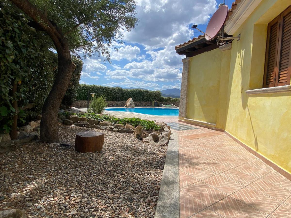 Villa Peonia Budoni Bagian luar foto