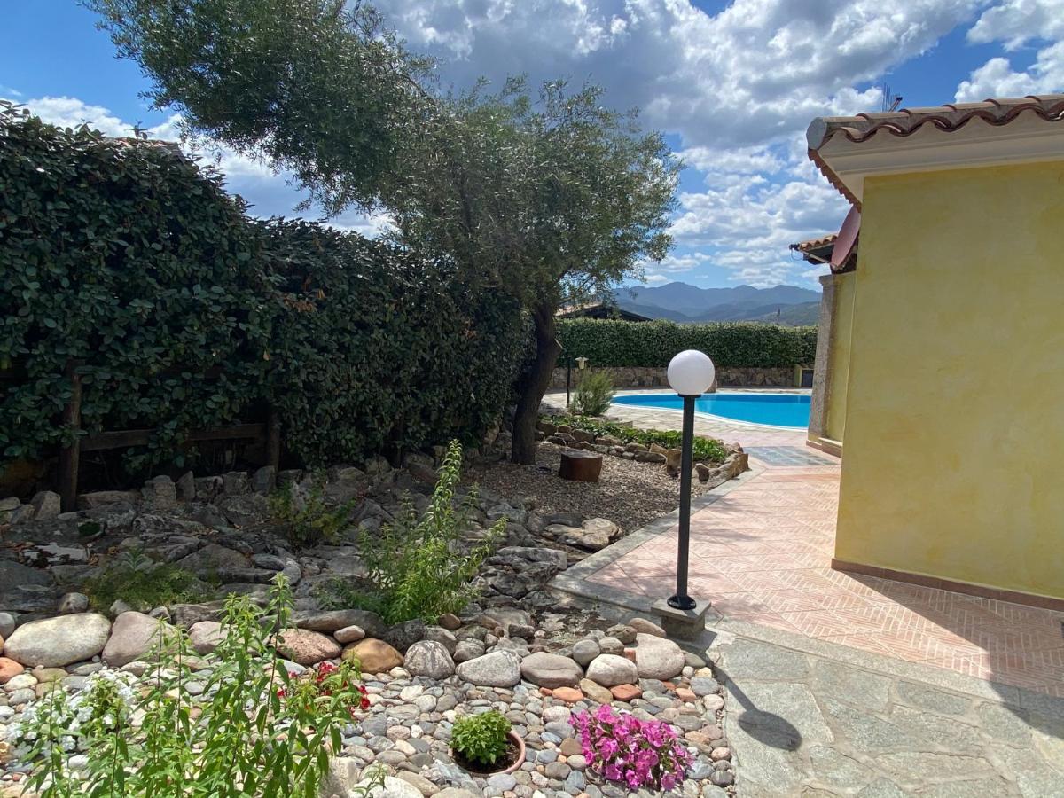 Villa Peonia Budoni Bagian luar foto