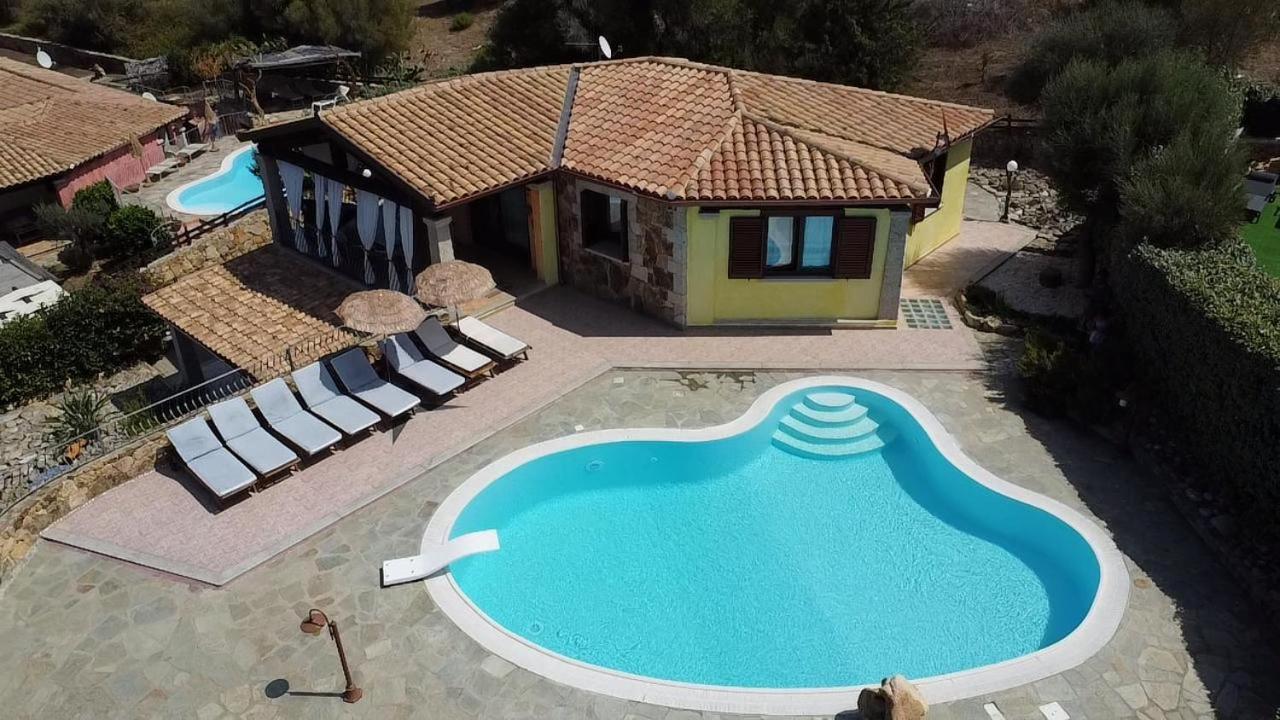 Villa Peonia Budoni Bagian luar foto